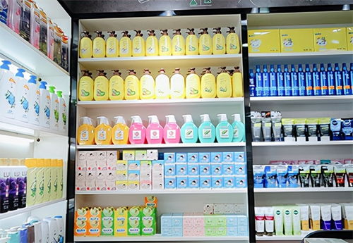 小小日化雜貨店的背后，竟藏著一套賺錢(qián)秘籍——生活日用品的“另類(lèi)”生意經(jīng)
